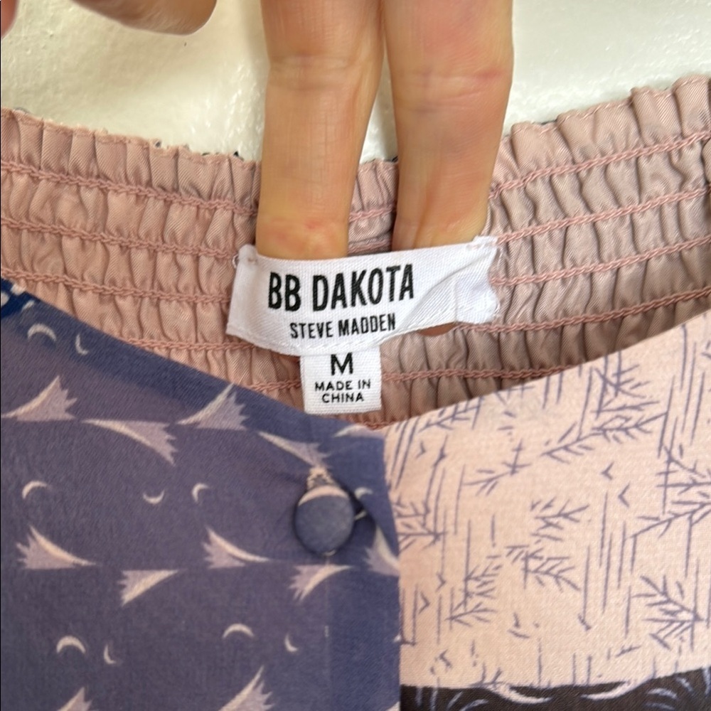 BB Dakota All Mixed Up Ruffle Sleeve Dress, Sz M - Picture 3 of 10